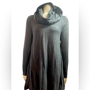 Chick Motherhood pool over sweater, Medium